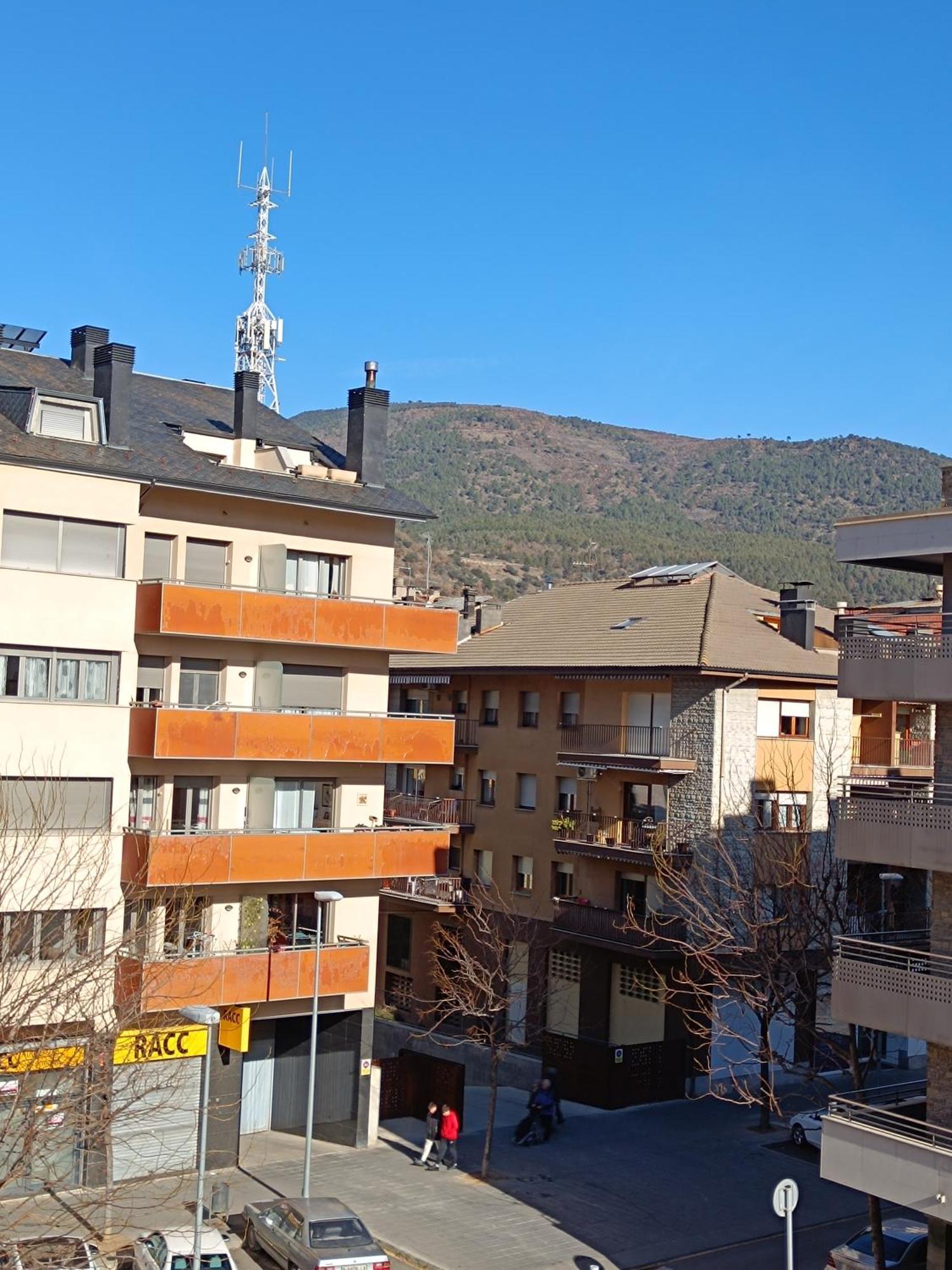 Apartamento Estel La Seu d'Urgell Buitenkant foto